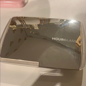 Hourglass ambient palette